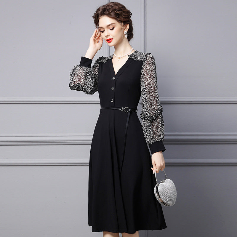 LA VIE- SUNDAY SHADE - V-Neck Dress